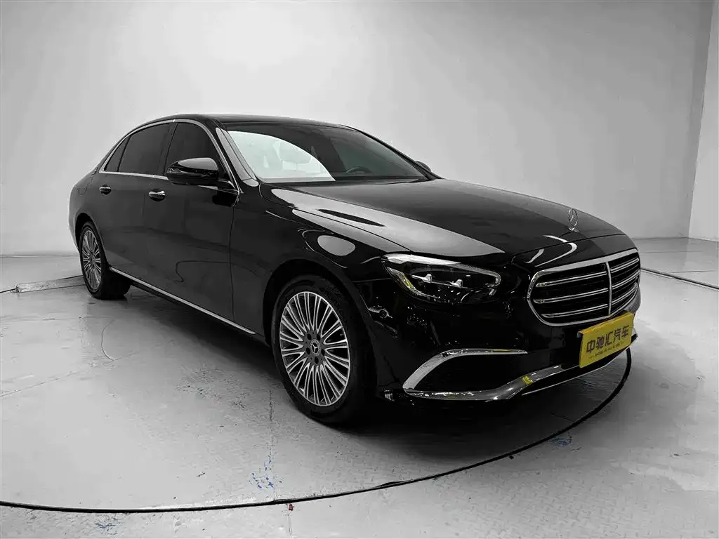 Mercedes-Benz E-Class — фото 10