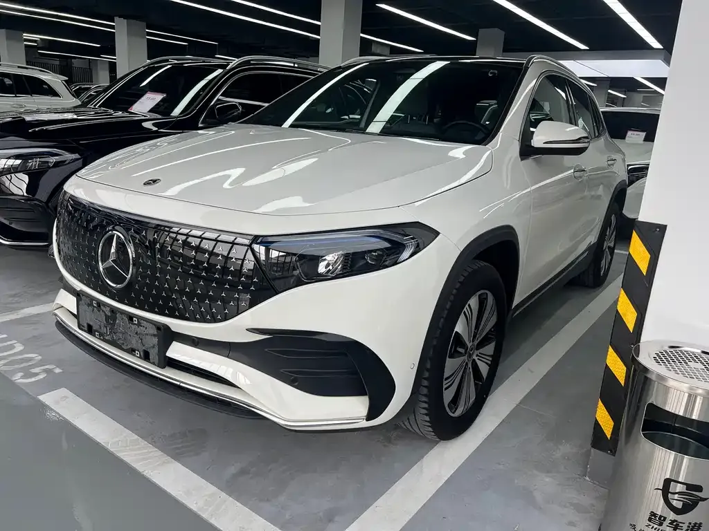 Mercedes-Benz EQA — фото 1
