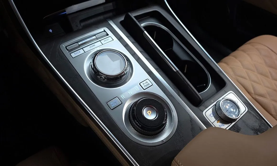 Genesis GV80 — фото 10