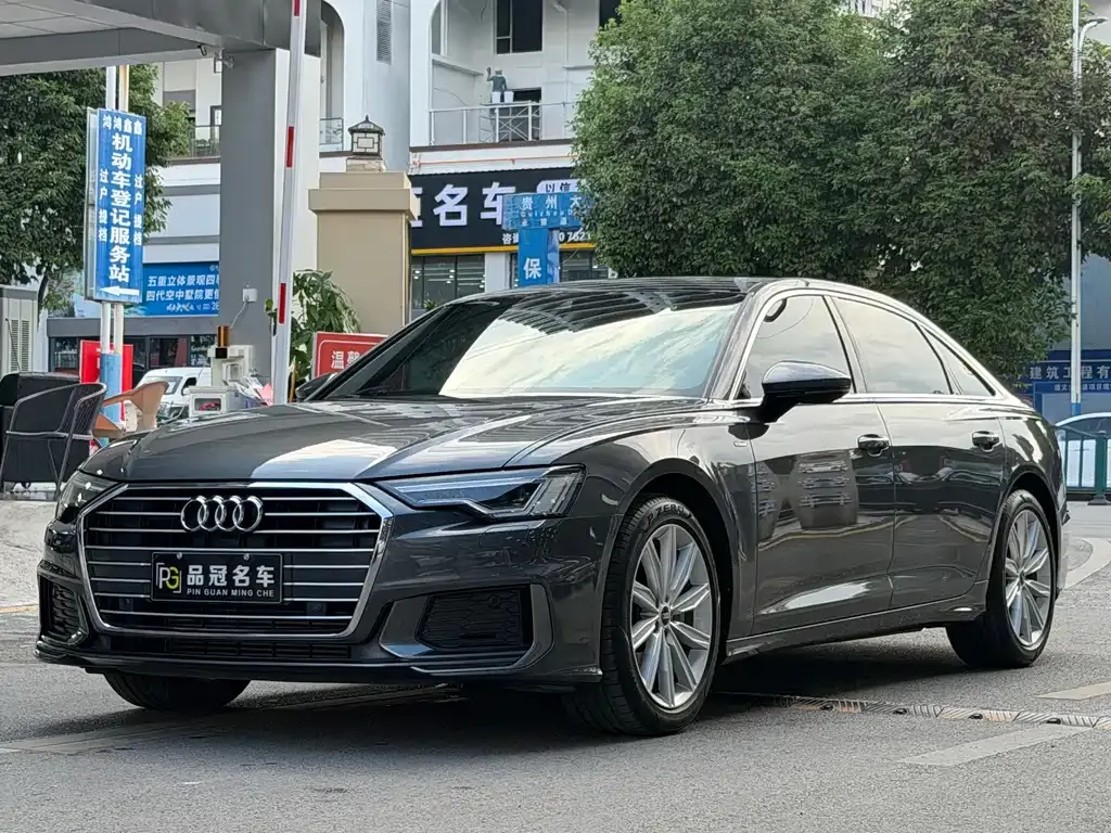Audi A6L — фото 1