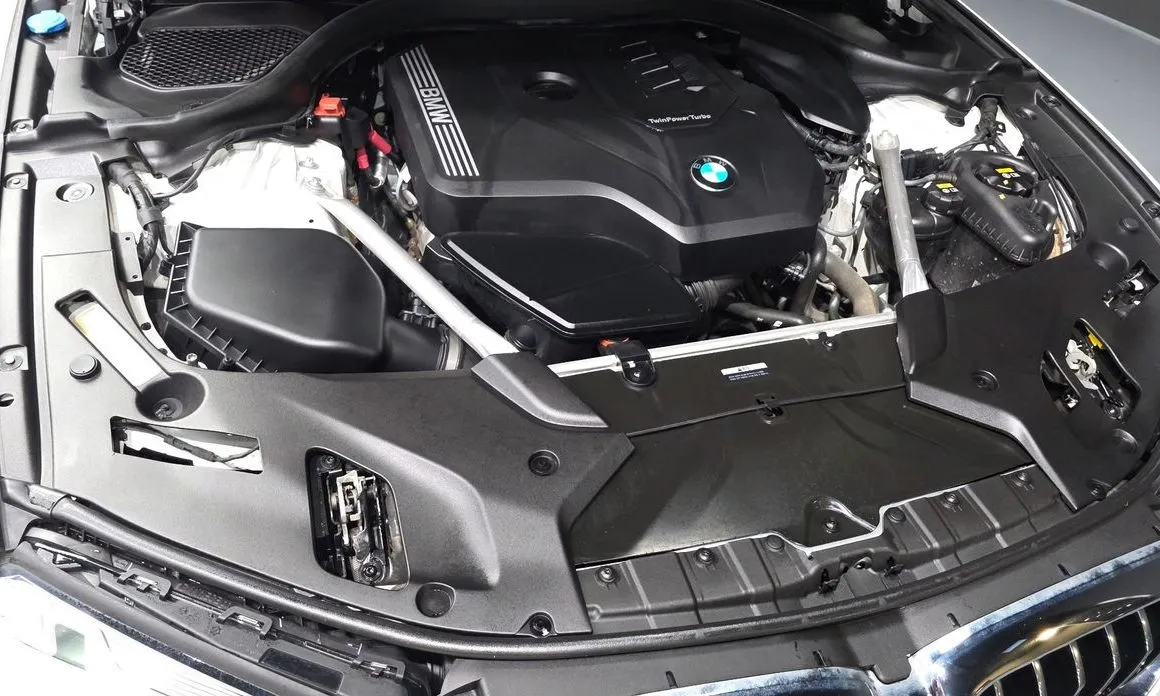 BMW 5-Series — фото 8