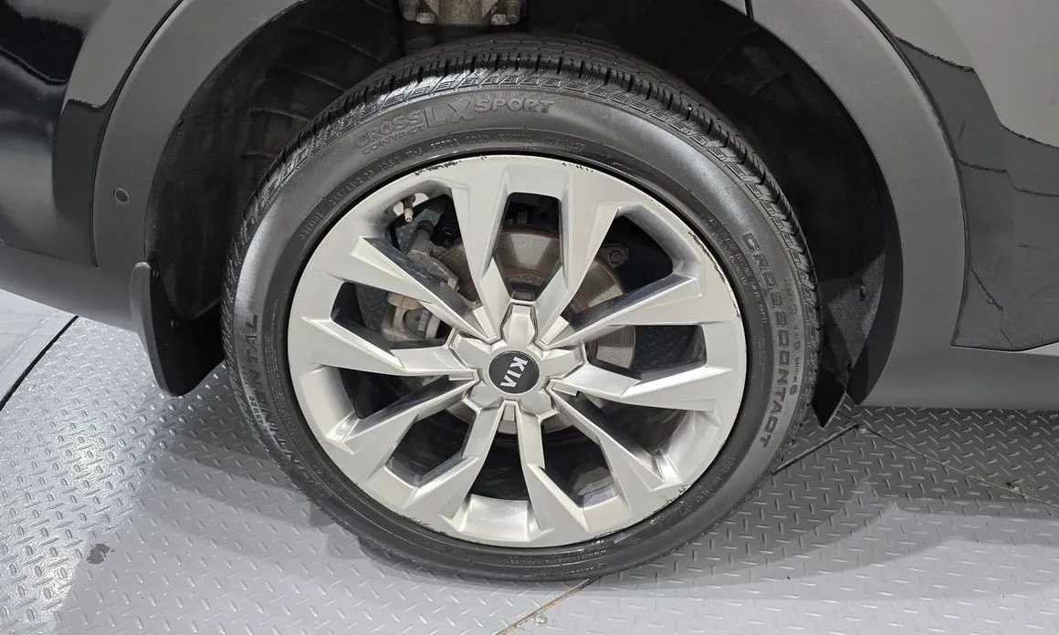 Kia Sorento — фото 10