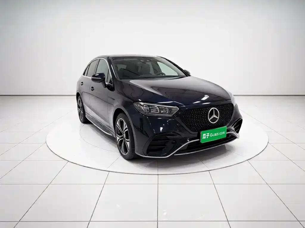 Mercedes-Benz EQE SUV — фото 7