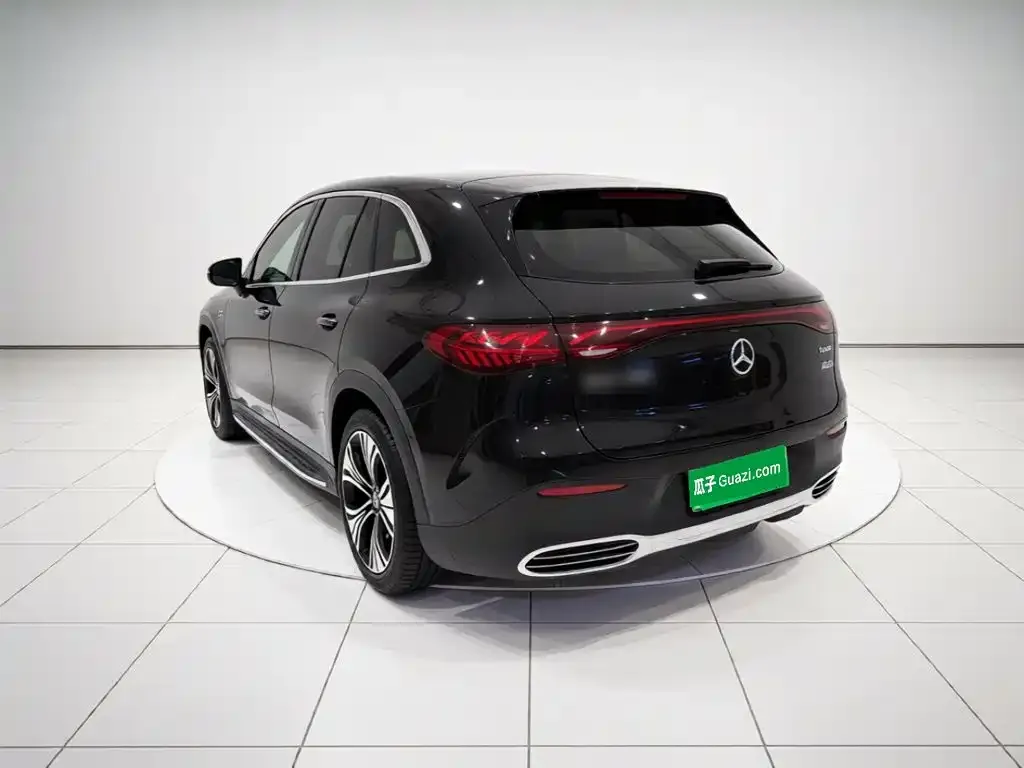 Mercedes-Benz EQE SUV — фото 4