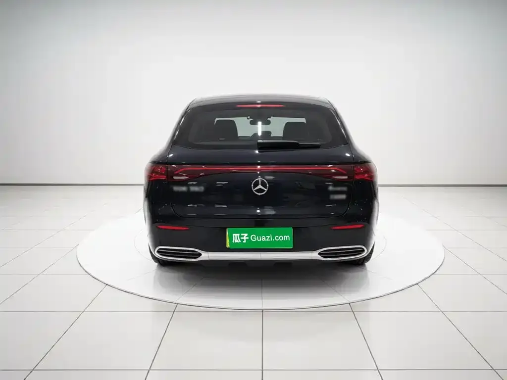 Mercedes-Benz EQE SUV — фото 3