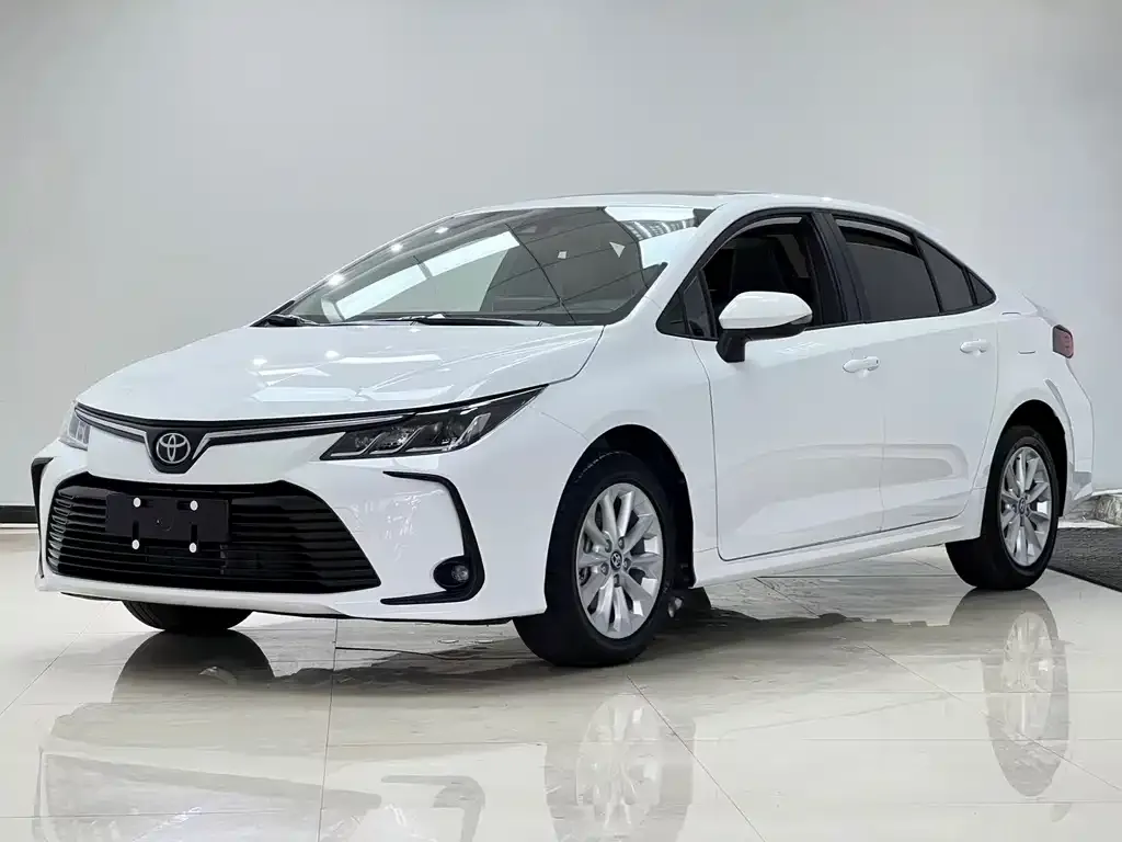 Toyota Corolla — фото 1