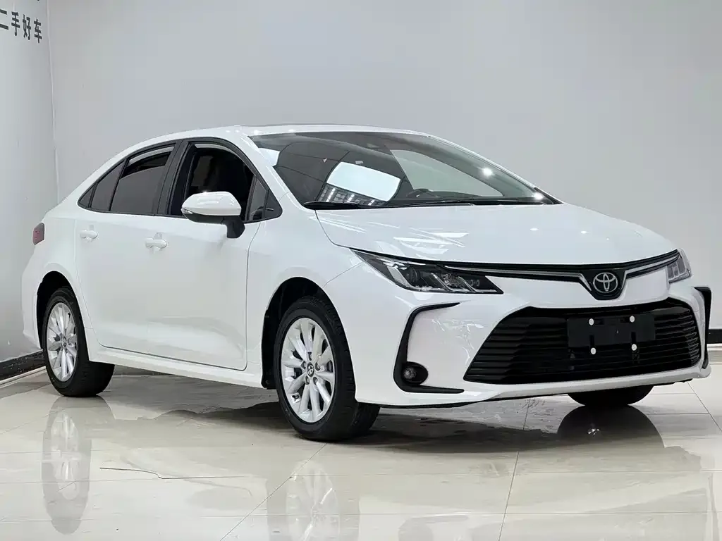 Toyota Corolla — фото 2