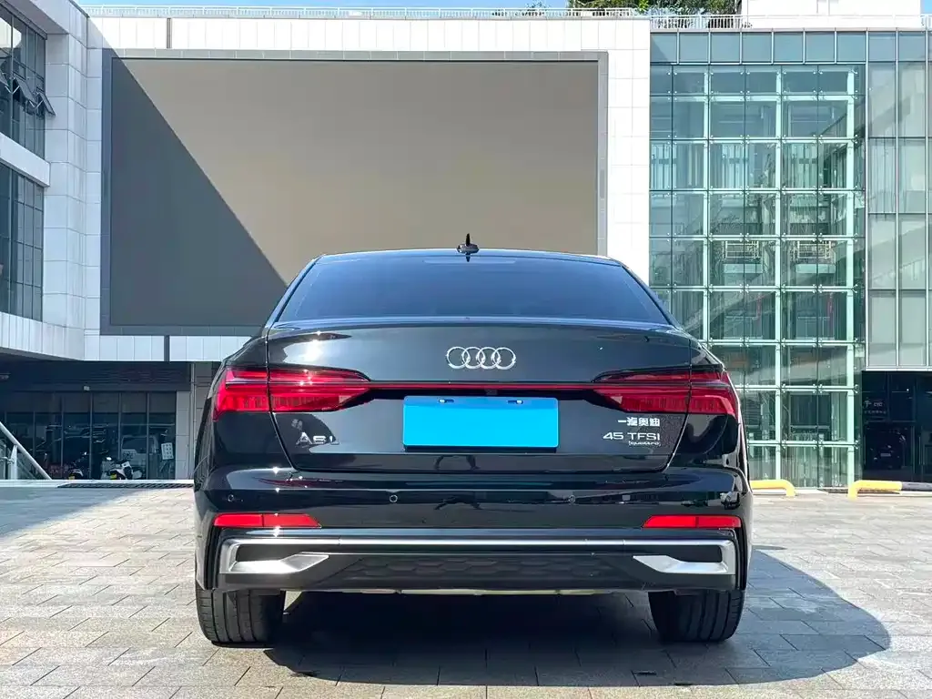 Audi A6L — фото 4