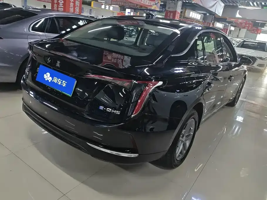 Hongqi E-QM5 — фото 8