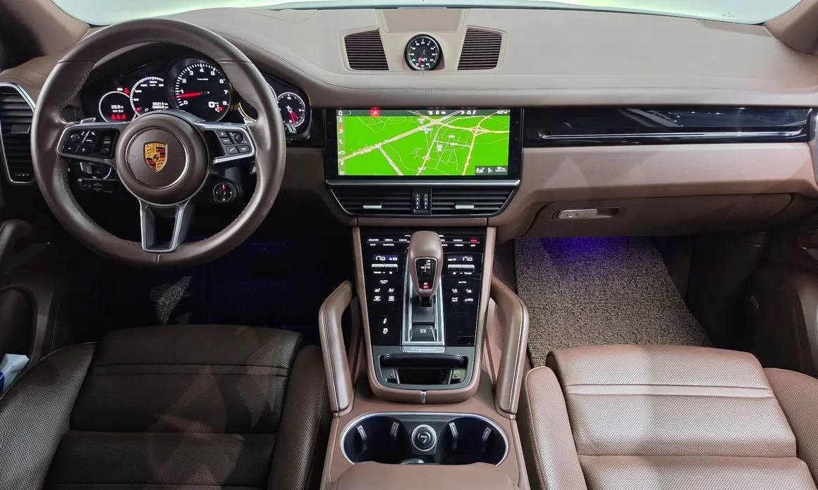 Porsche Cayenne — фото 8