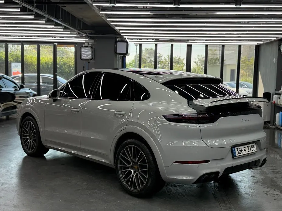 Porsche Cayenne — фото 10