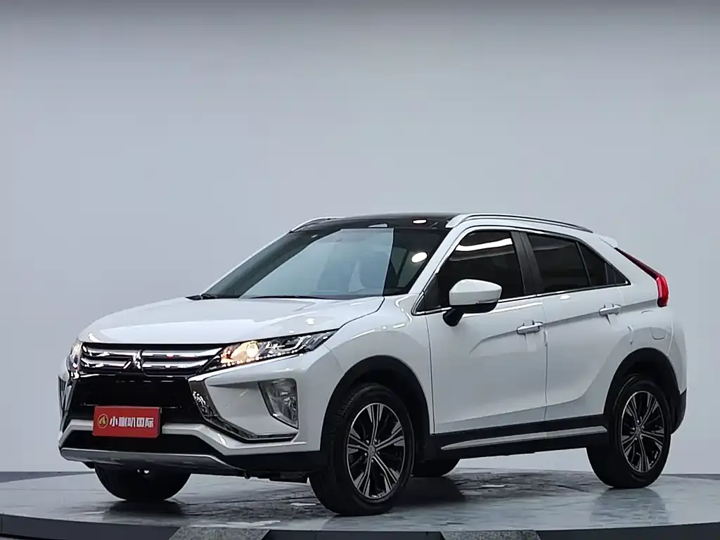 Mitsubishi Eclipse Cross — фото 1