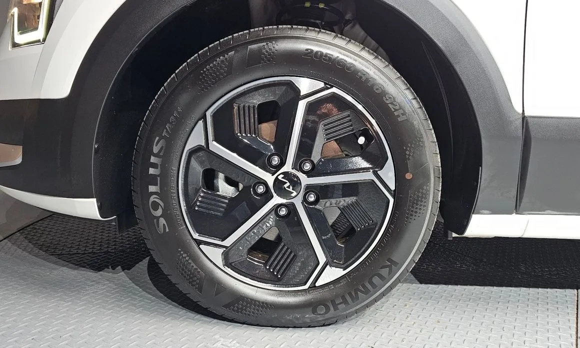 Kia Niro — фото 10