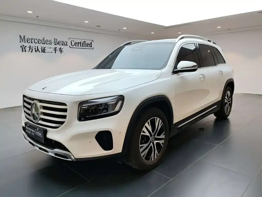 Mercedes-Benz GLB — фото 1