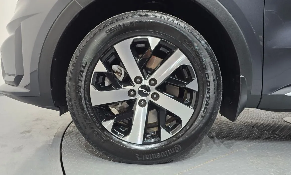 Kia Sorento — фото 9