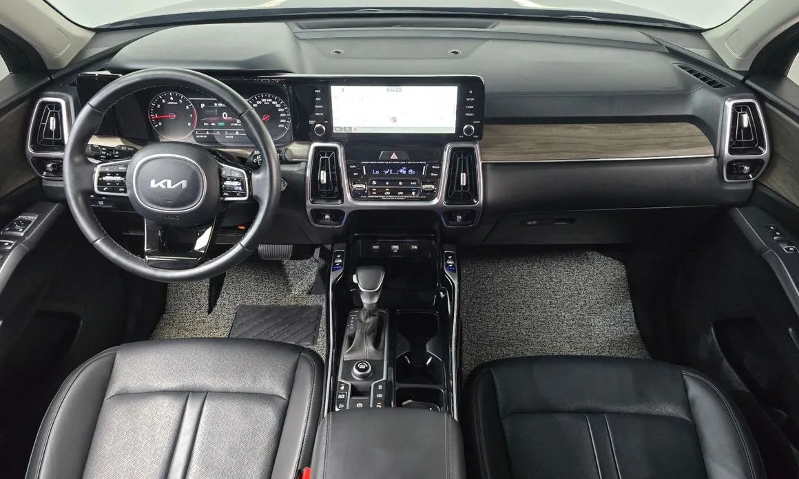 Kia Sorento — фото 10