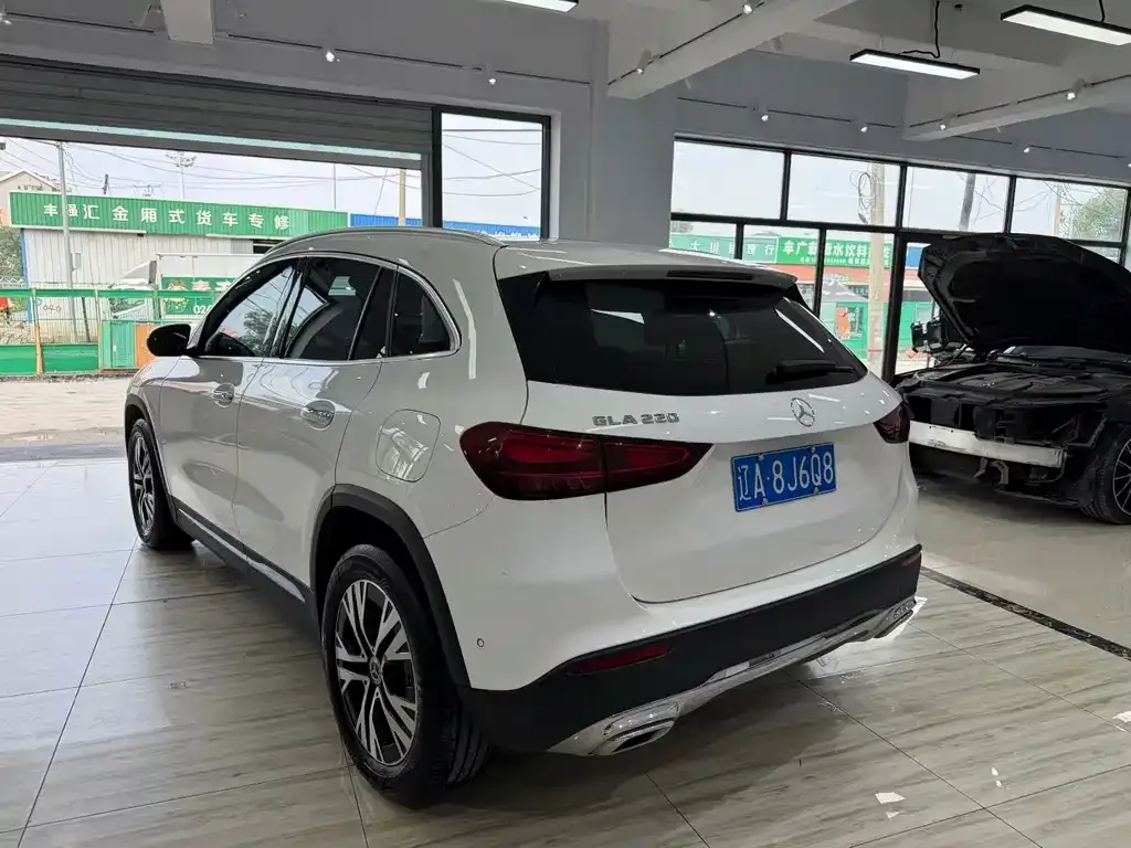 Mercedes-Benz GLA — фото 5