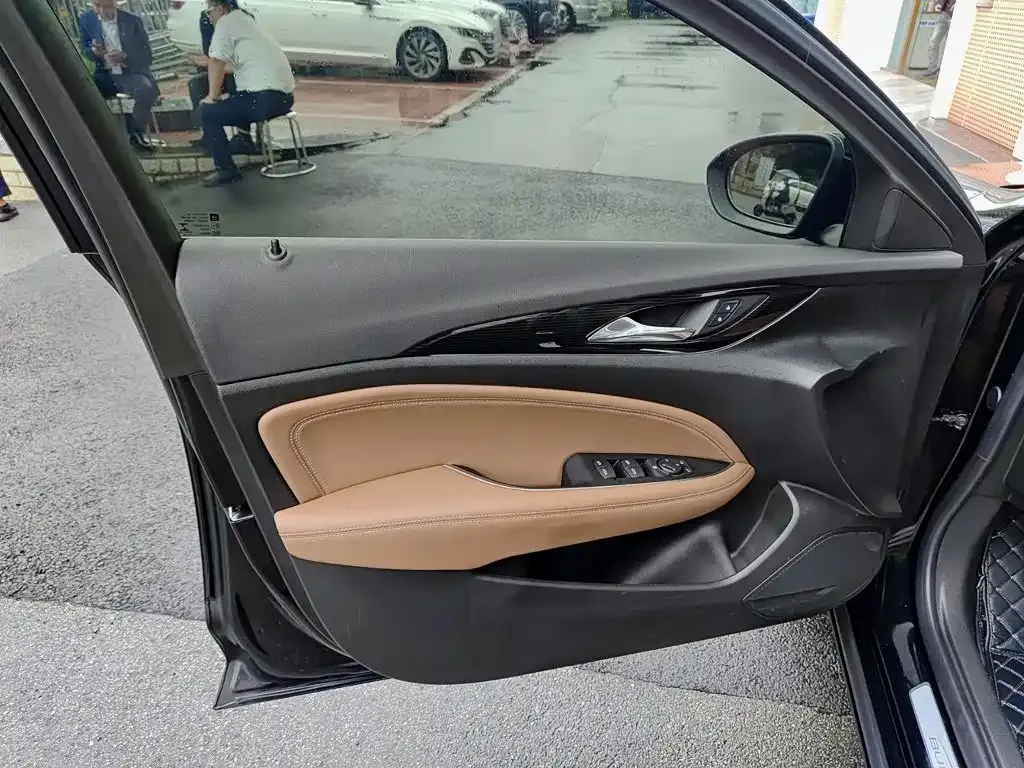 Buick Regal — фото 5