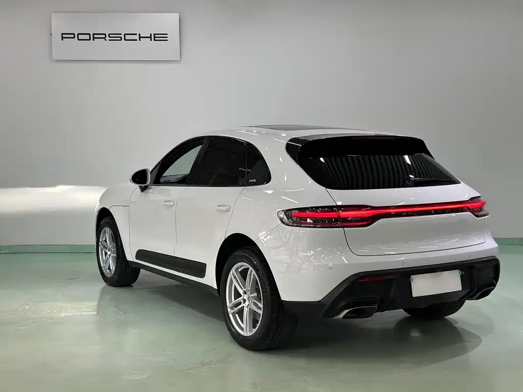 Porsche Macan — фото 10