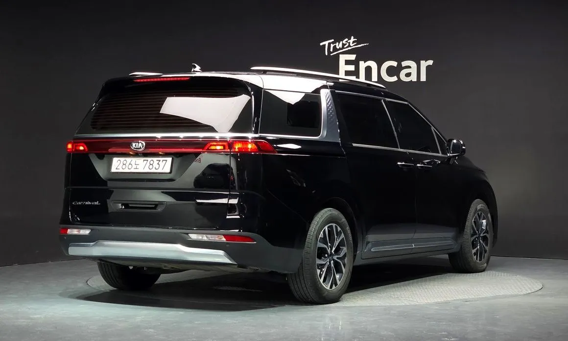 Kia Carnival — фото 2