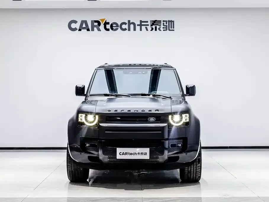 Land Rover Defender — фото 1