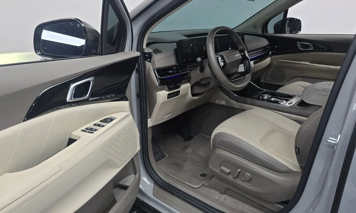 Kia Carnival — фото 10