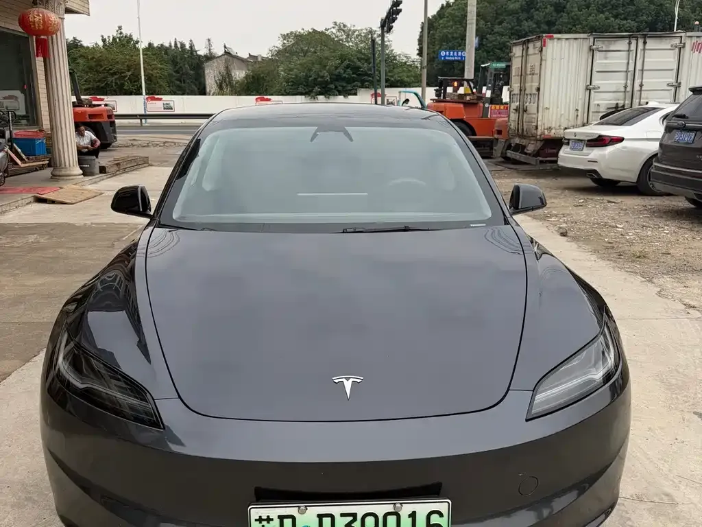 Tesla Model 3 — фото 6
