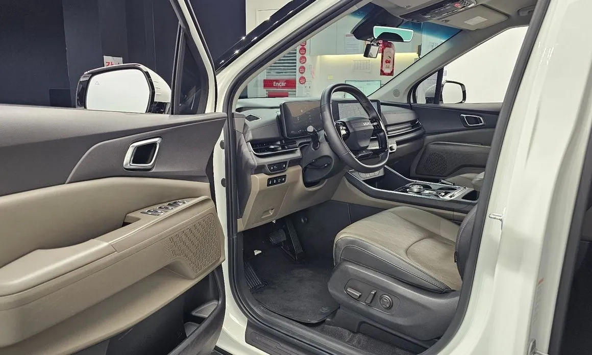 Kia Carnival — фото 10