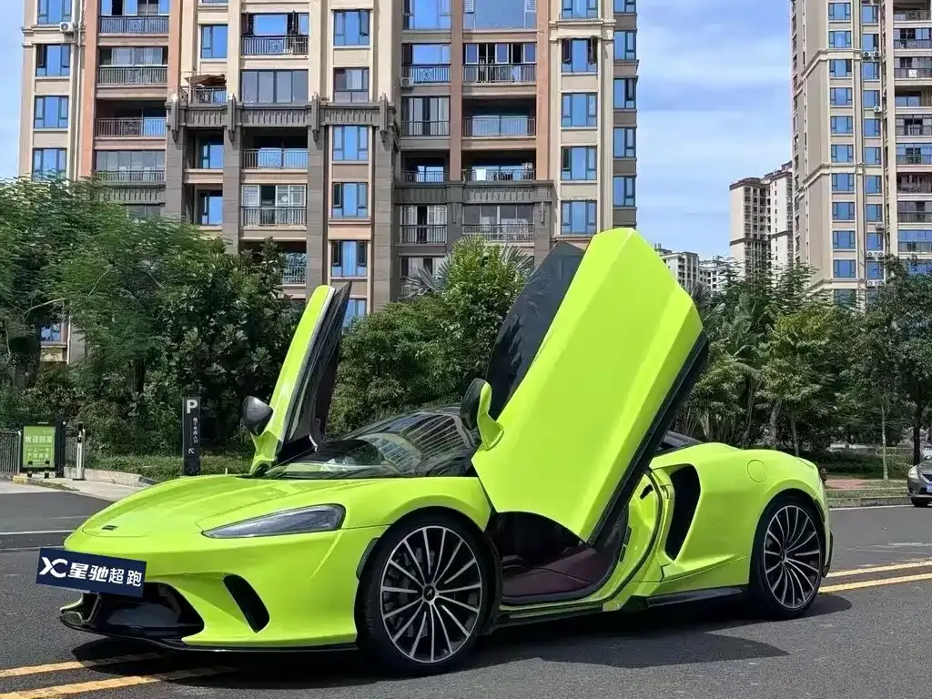 McLaren GT — фото 1