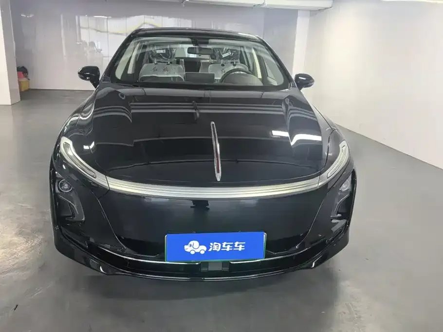 Hongqi E-QM5 — фото 3