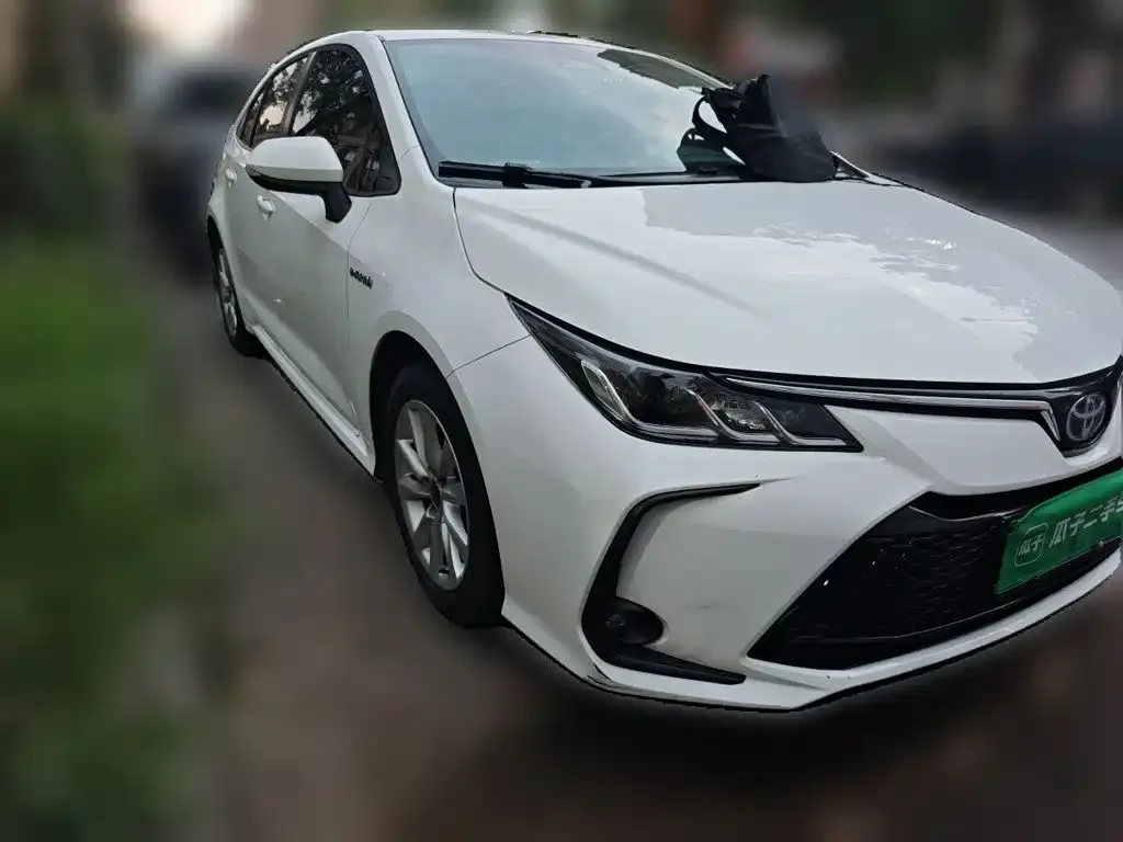 Toyota Corolla — фото 8