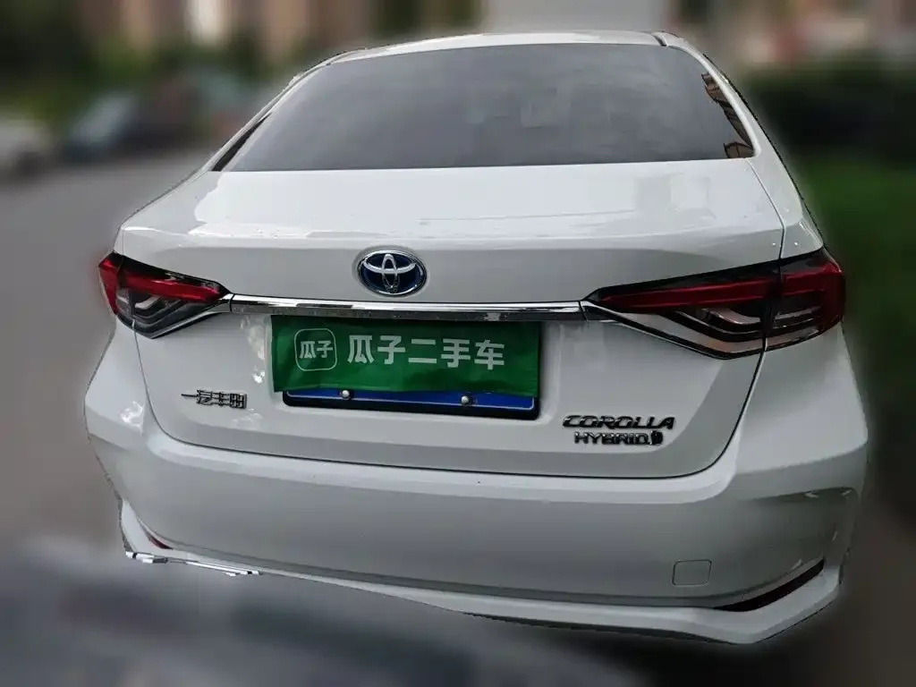 Toyota Corolla — фото 4