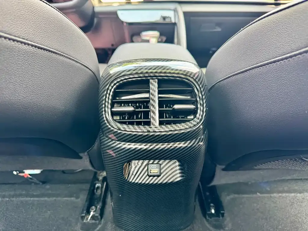 Hyundai Elantra — фото 4