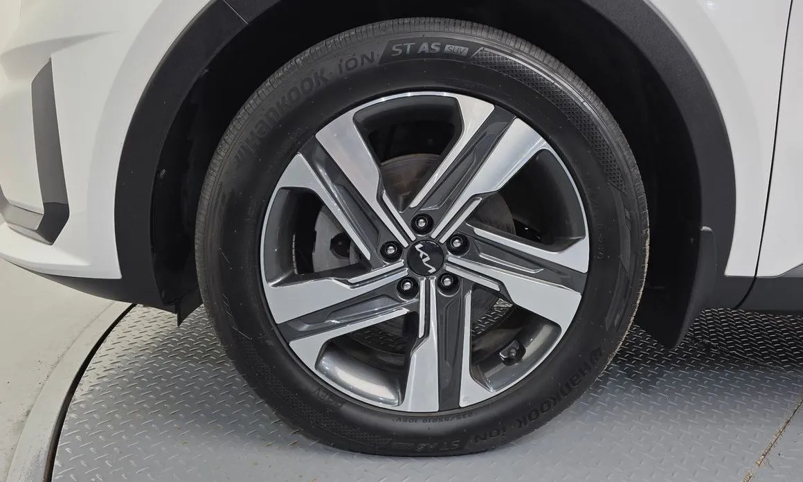 Kia Sorento — фото 8