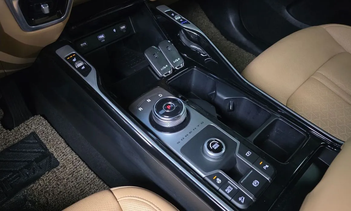 Kia Sorento — фото 5