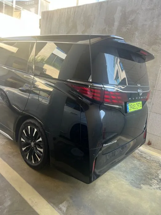 Toyota Alphard — фото 5