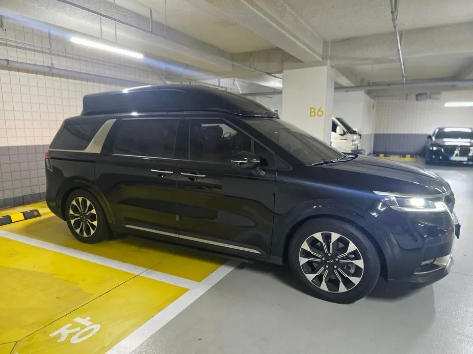 Kia Carnival — фото 1