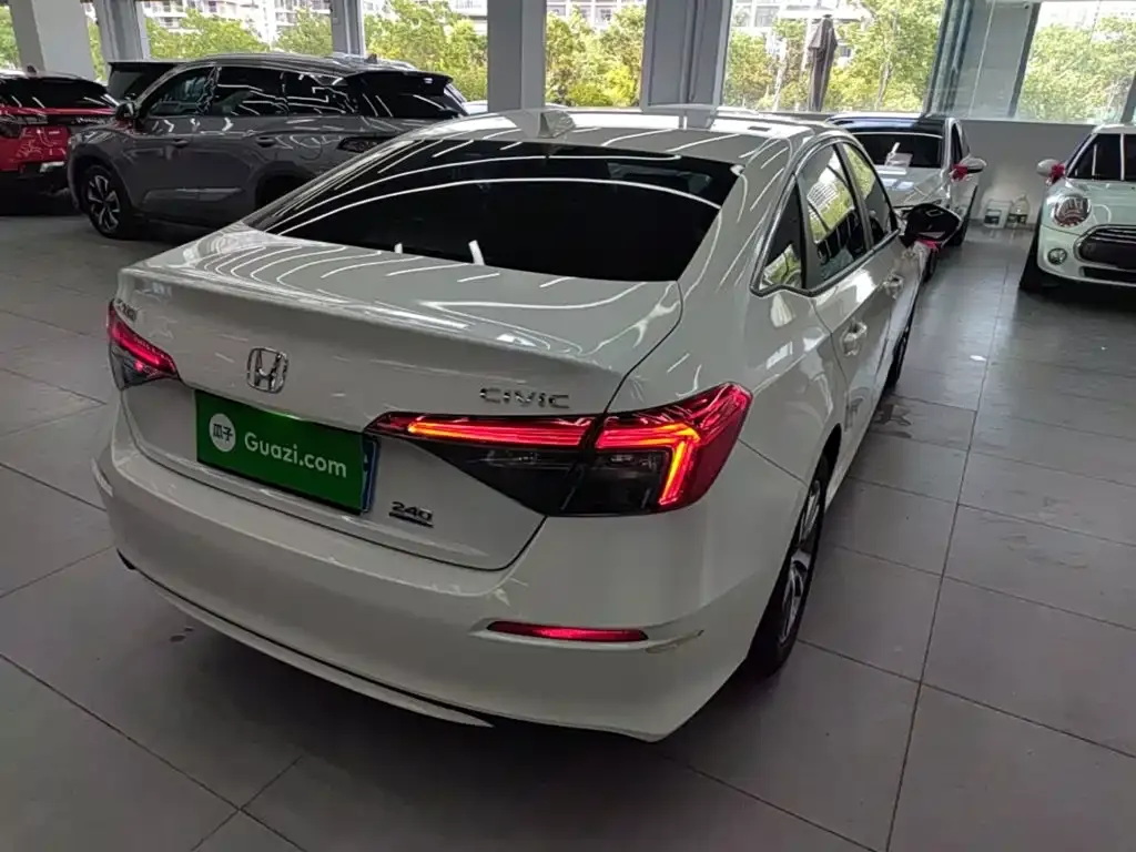 Honda Civic — фото 3