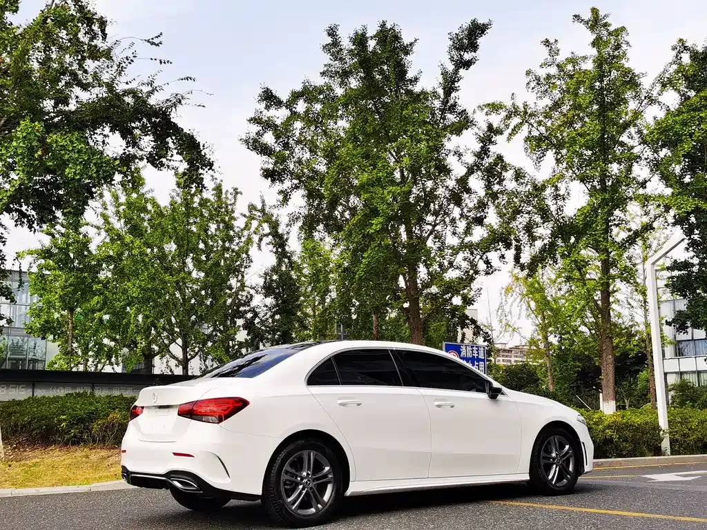 Mercedes-Benz A-Class — фото 10