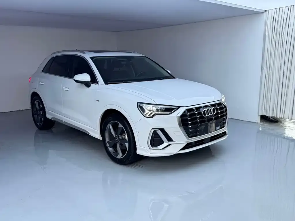 Audi Q3 — фото 7