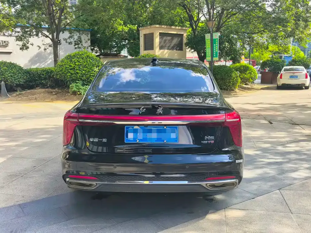 Hongqi H5 — фото 4