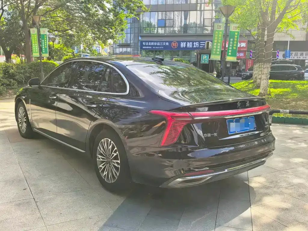 Hongqi H5 — фото 5