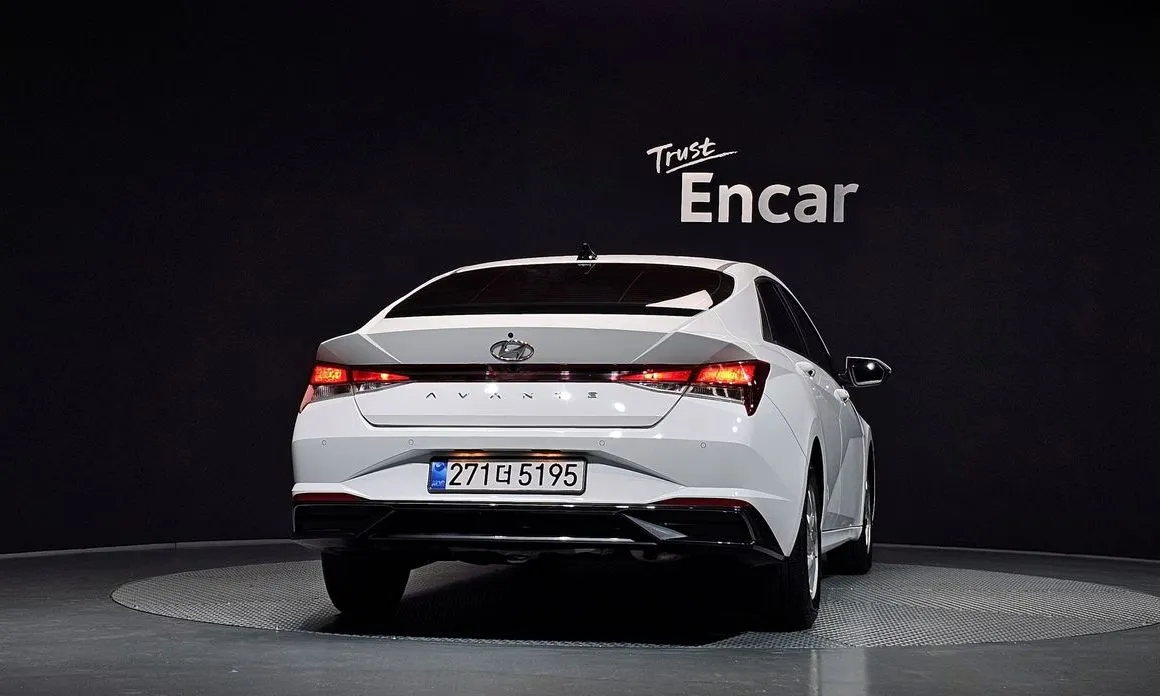 Hyundai AVANTE — фото 4