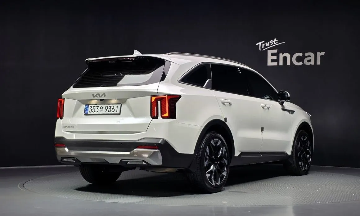 Kia Sorento — фото 9