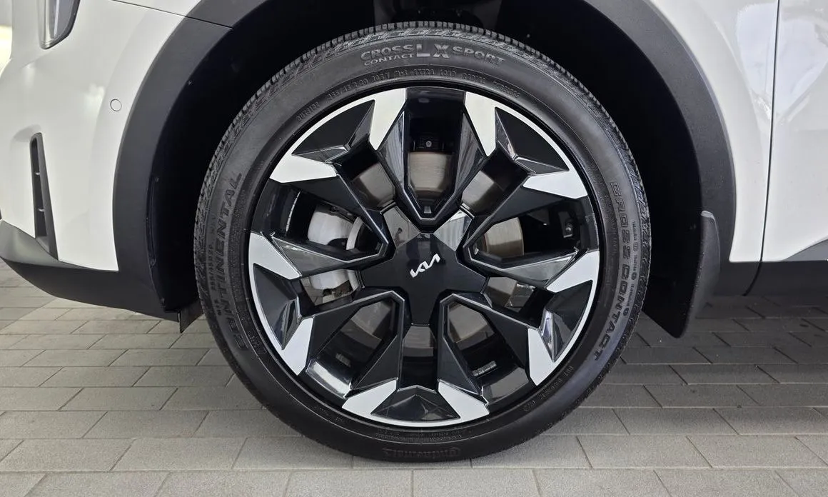 Kia Sorento — фото 6