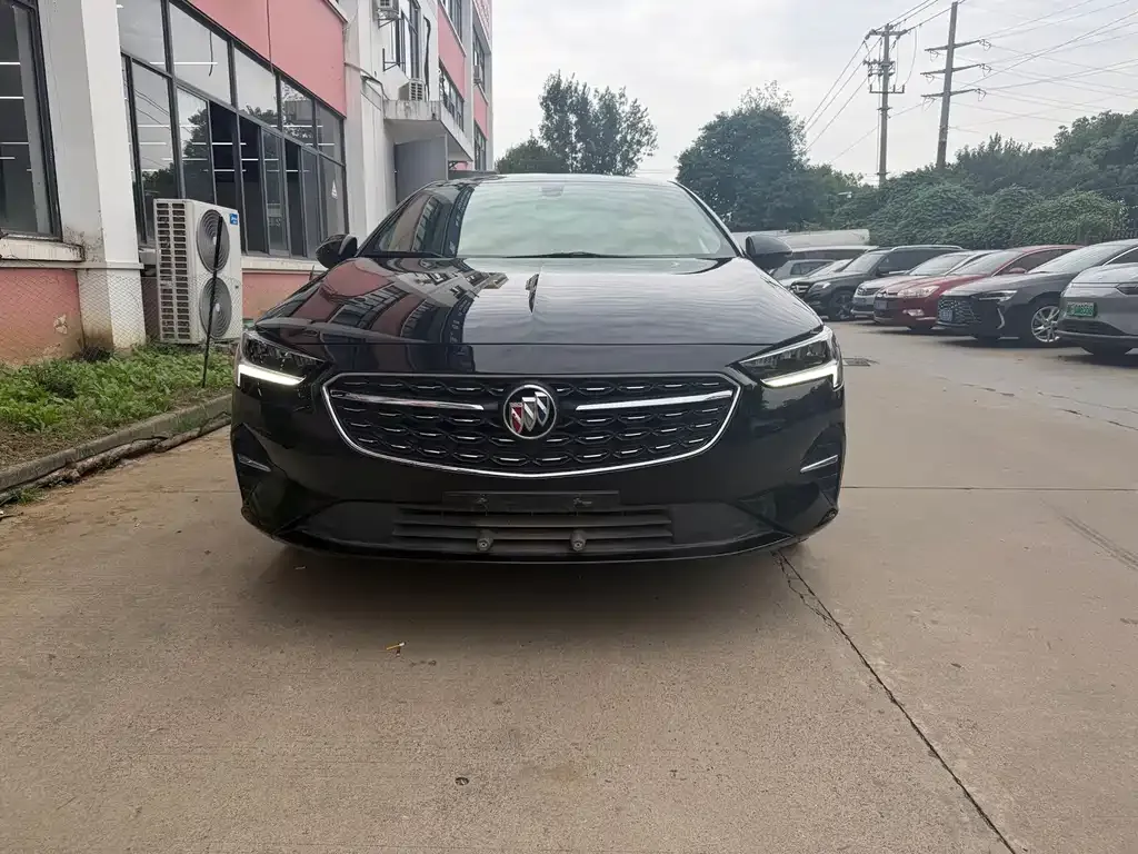 Buick Regal — фото 1