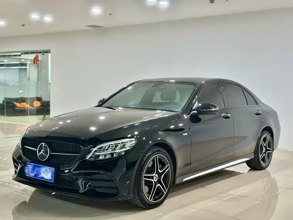 Mercedes-Benz C-Class — фото 1
