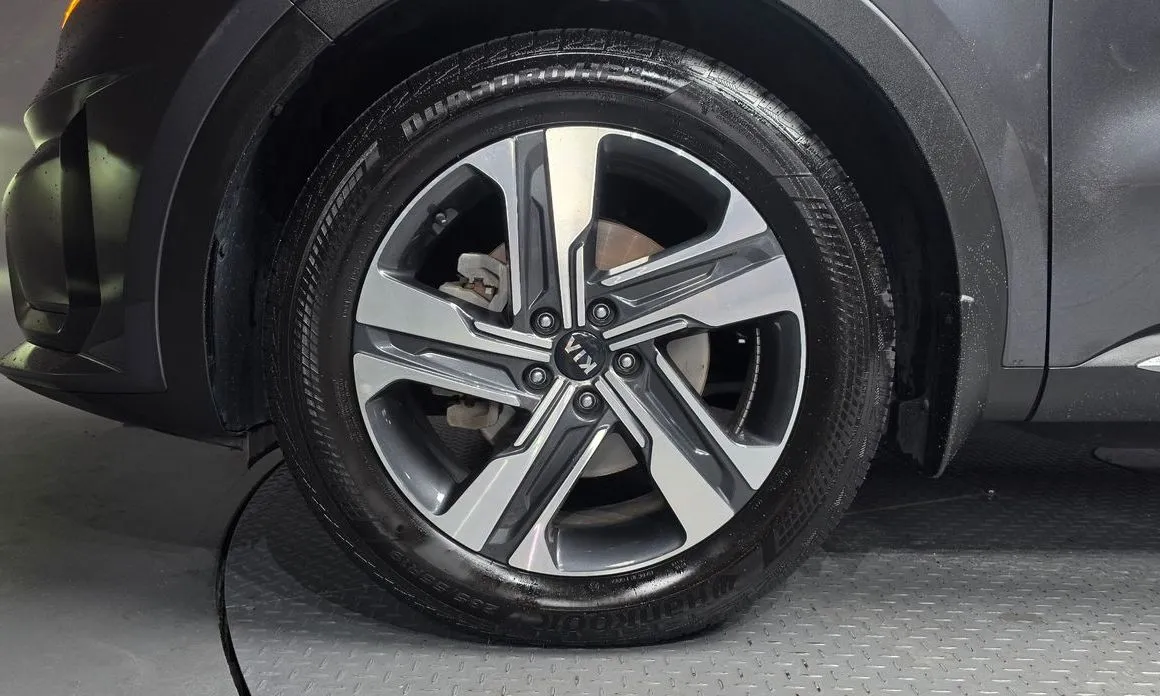 Kia Sorento — фото 9