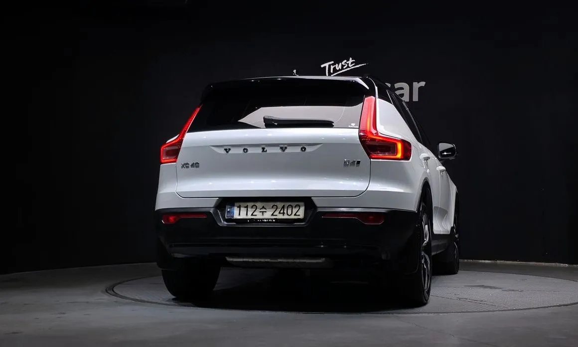 Volvo XC40 — фото 3