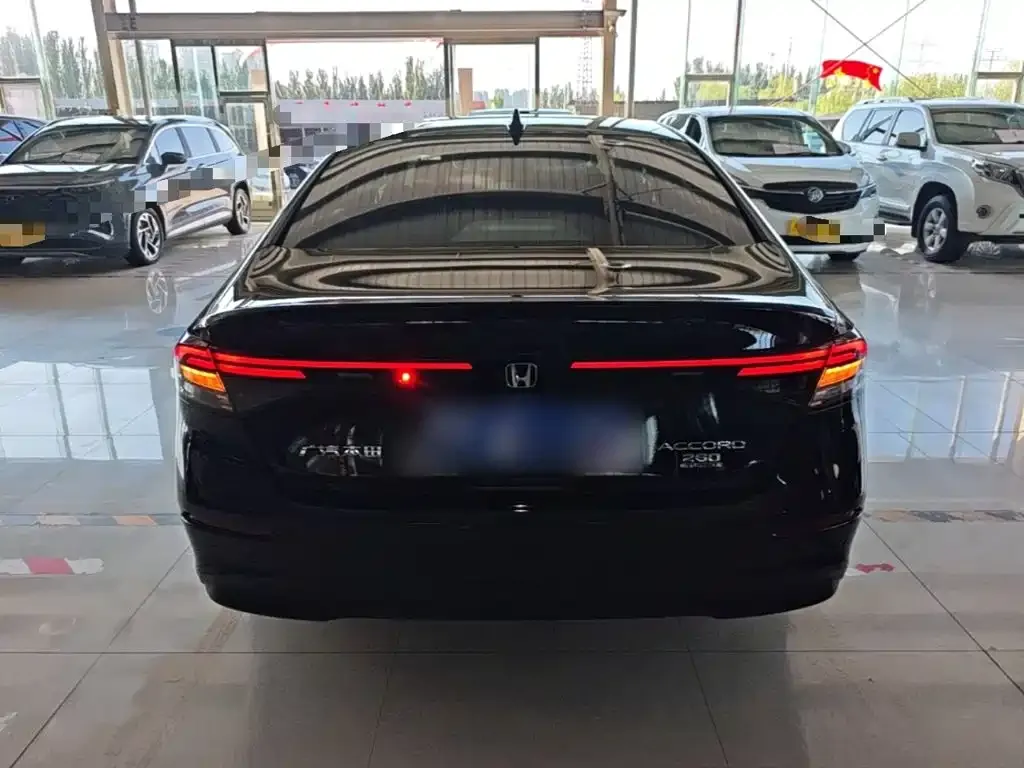 Honda Accord — фото 6